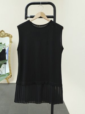 Siyah Eteği Tül Detaylı Pliseli Penye İçlik