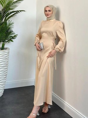 Taş Saten Kumaş Yandan Bağlamalı Model Abiye Elbise