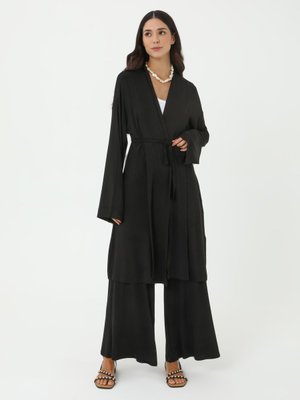 Siyah Büyük Beden İkili Örme Takım Siyah Büyük Beden İkili Örme Takım