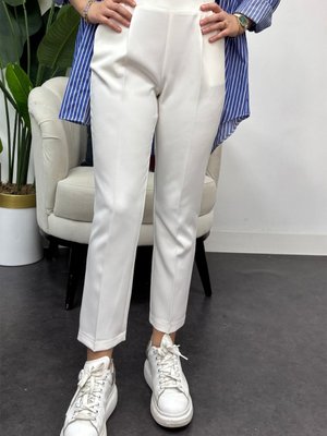 Beyaz Beli Lastikli Bilek Boy Pantolon