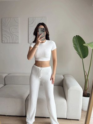 Beyaz Beli Bağcıklı Gofre Kumaş Salaş Pantolon