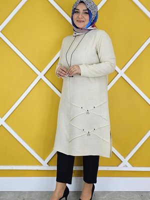 Taş Nervür Dikim Detaylı Kolyeli Tunik Taş Nervür Dikim Detaylı Kolyeli Tunik