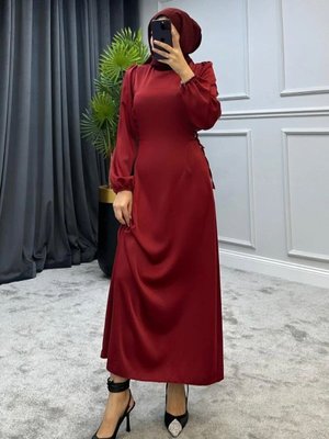 Kırmızı Saten Kumaş Yandan Bağlamalı Model Abiye Elbise