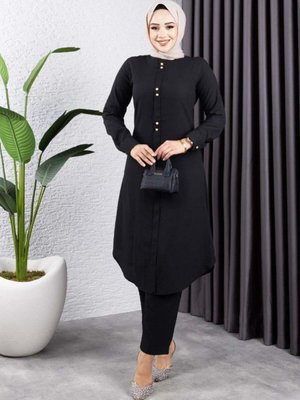 Siyah Düğmeli İkili Takım