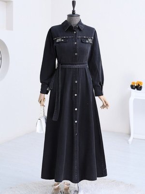 Siyah Taş Detaylı Boydan Düğmeli Kot Elbise Siyah Taş Detaylı Boydan Düğmeli Kot Elbise
