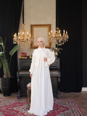 Ekru Fırfır Detaylı Belmando Ceketli İkili Takım