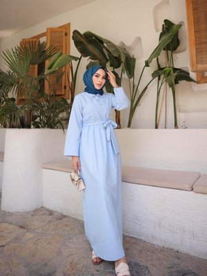 Mavi Önü Çapraz Belden Bağlamalı Elbise Mavi Önü Çapraz Belden Bağlamalı Elbise