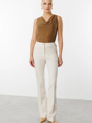 Taş Beli Lastikli Bol Paça Pantolon Taş Beli Lastikli Bol Paça Pantolon