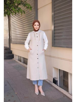 Bej Kapüşonlu Çıtçıtlı Kolsuz Cepli Uzun Kapitone Yelek