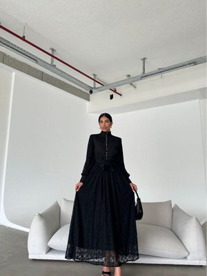 Siyah Kuşaklı Düğme Detaylı Uzun Abiye Elbise