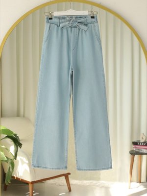 Buz Mavi Beli Kuşaklı Lastikli Cepli Kot Pantolon