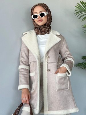 Vizon Deri Kürklü Düğmeli Kaban Vizon Deri Kürklü Düğmeli Kaban