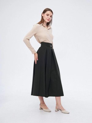 Haki Uzun Metal Aksesuar Detaylı Mevsimlik Kloş Etek Haki Uzun Metal Aksesuar Detaylı Mevsimlik Kloş Etek