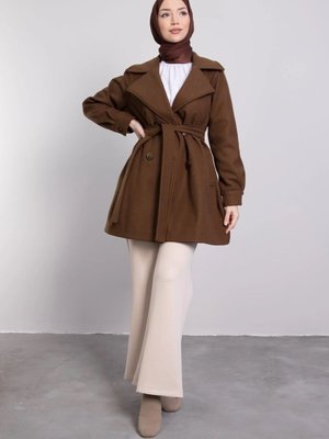 Kahverengi Nostaljik Geniş Yaka Kısa Kaşe Kaban