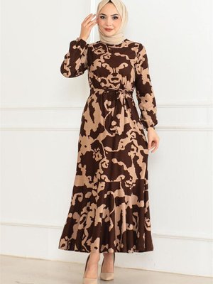 Kahverengi Eteği Volanlı Desenli Elbise Kahverengi Eteği Volanlı Desenli Elbise