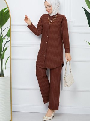 Kahverengi Çizgili Model Krep Kumaş İkili Takım Kahverengi Çizgili Model Krep Kumaş İkili Takım