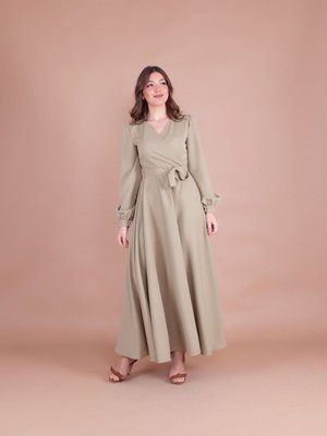 Fıstık Yeşil Uzun Soft Kruvaze Yaka Kemerli Elbise