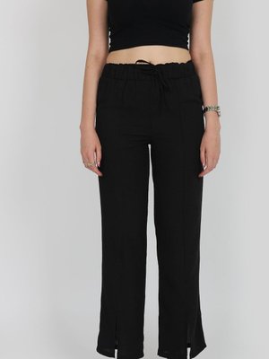 Siyah Keten Önden Yırtmaç Detaylı Pantolon