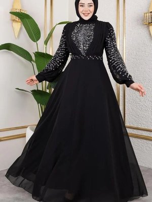 Siyah Taş İşlemeli Şifon Abiye Elbise Siyah Taş İşlemeli Şifon Abiye Elbise