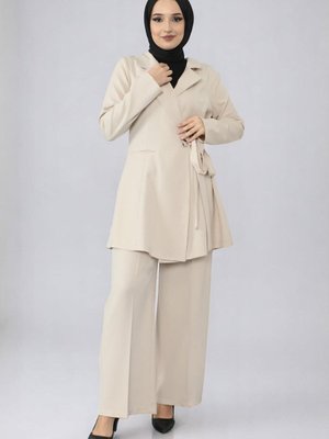 Bej Kuşak Detaylı İkili Takım Bej Kuşak Detaylı İkili Takım