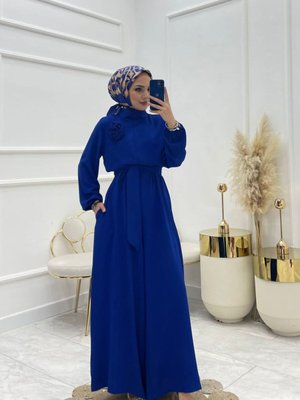 Saks Çıkarılabilir Broş Gül Detaylı Tulum