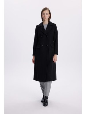 Kruvaze Yaka Aksesuar Detaylı Siyah Kaşe Kaban