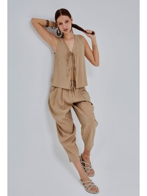 Pantolon Takım Vizon V Yaka Fiyonk Detaylı Yelek