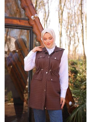 Kahverengi Belden Lastikli Çıtçıtlı Dört Cepli Kapitone Yelek 46)