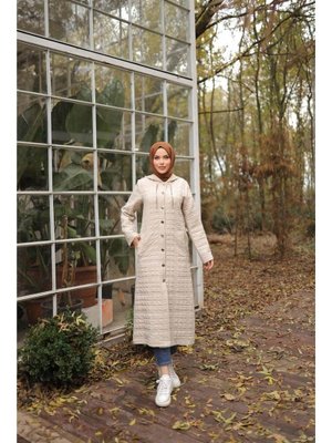 Bej Kapüşonlu Çıtçıtlı İki Yan Cepli Uzun Kap 46) Bej Kapüşonlu Çıtçıtlı İki Yan Cepli Uzun Kap 46)