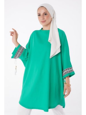 Yeşil Püsküllü Yarasa Kollu Tunik Yeşil Püsküllü Yarasa Kollu Tunik