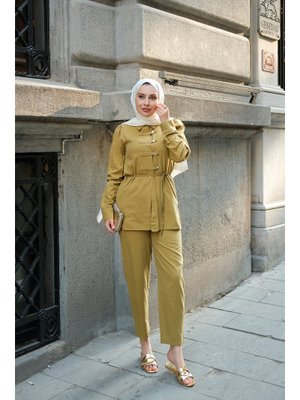 Düğme Detay Takım Yağ Yeşil Düğme Detay Takım Yağ Yeşil