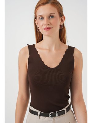 Kahverengi Zikzaklı V Yaka Bluz Kahverengi Zikzaklı V Yaka Bluz