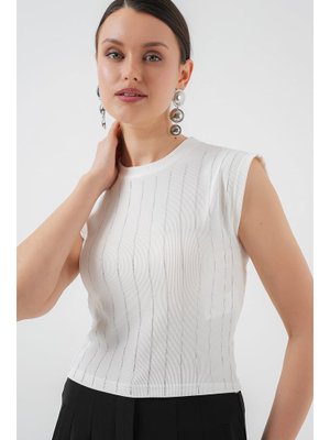 Beyaz Sıfır Kol Taşlı Bluz Beyaz Sıfır Kol Taşlı Bluz