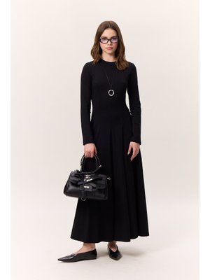 Siyah Kuplu Uzun Kollu Elbise Siyah Kuplu Uzun Kollu Elbise