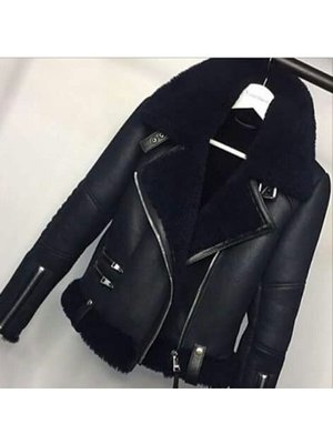 Siyah Hakiki Deri Kürklü Yan Fermuarlı Mont