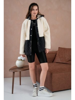 Siyah Kapüşonlu Astarlı Kapitone Detaylı Peluş Mont Siyah Kapüşonlu Astarlı Kapitone Detaylı Peluş Mont