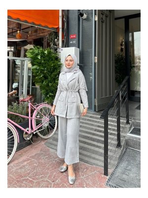 Gri Bel Büzgülü Keten Ceket Pantolon Takım Gri Bel Büzgülü Keten Ceket Pantolon Takım