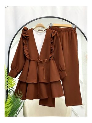 Kahverengi Nilüfer Fırfırlı Klasik İkili Takım Kahverengi Nilüfer Fırfırlı Klasik İkili Takım