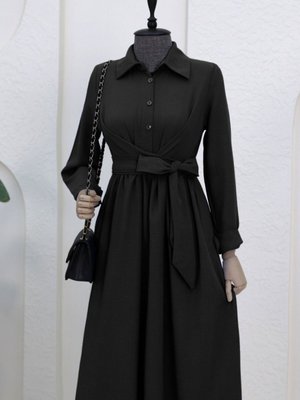 Siyah Yarım Düğmeli Önü Çapraz Bağlamalı Keten Elbise Siyah Yarım Düğmeli Önü Çapraz Bağlamalı Keten Elbise