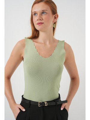 Çağla Zikzaklı V Yaka Bluz Çağla Zikzaklı V Yaka Bluz