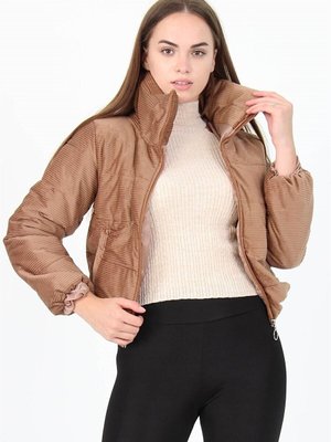 Camel Yüksek Yaka Fermuar Detaylı Cepli Kışlık Kadife Mont