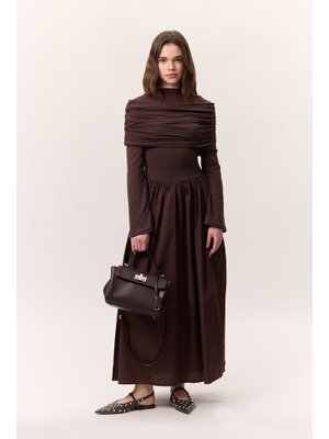 Kahverengi Geniş Etekli Uzun Elbise Kahverengi Geniş Etekli Uzun Elbise