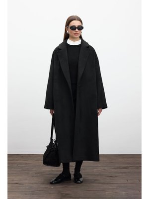 Siyah Düz Kapama Kaşe Kaban Siyah Düz Kapama Kaşe Kaban