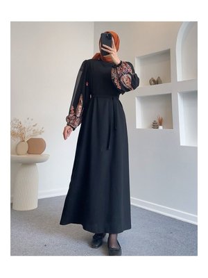 Çok Renkli Kolları Tül Çiçekli Elbise Çok Renkli Kolları Tül Çiçekli Elbise