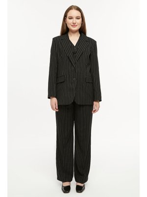 Siyah Çizgi Detaylı Blazer Ceket