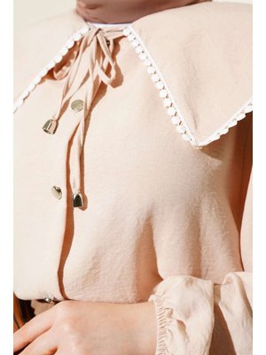 Bej Denizci Yaka Güpürlü Gömlek Bej Denizci Yaka Güpürlü Gömlek