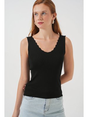 Siyah Zikzaklı V Yaka Bluz Siyah Zikzaklı V Yaka Bluz