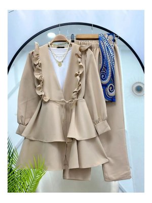 Bej Nilüfer Fırfırlı Klasik İkili Takım Bej Nilüfer Fırfırlı Klasik İkili Takım