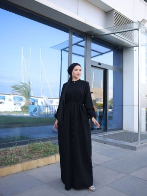 Siyah Omuz Büzgülü Müslin Ferace Siyah Omuz Büzgülü Müslin Ferace