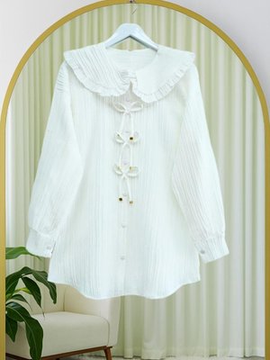 Beyaz Önü Kurdele Detaylı Düğmeli Önlük Yaka Gömlek